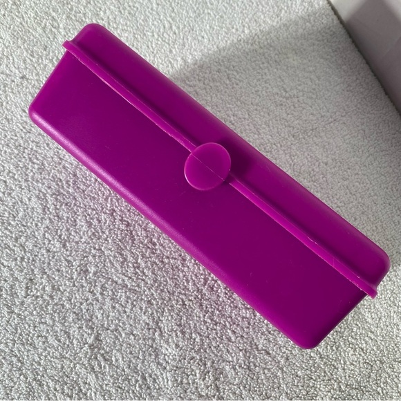 Vintage Caboodles Small Pink Hard Plastic Makeup Kit Organizer - Picture 7 of 12